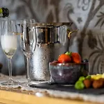 Hotell Gloppen - By Classic Norway Sandane