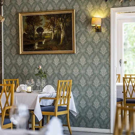 Gloppen - By Classic Norway מלון 3*